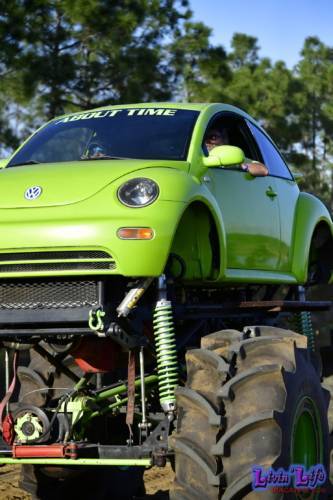 Trucks Gone Wild at Redneck Mud Park - Spring Break - Daytime 0044