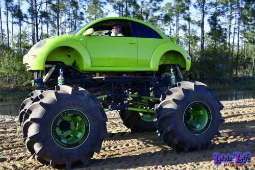 Trucks Gone Wild at Redneck Mud Park - Spring Break - Daytime 0046