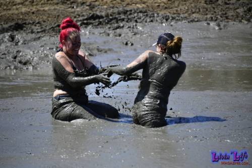 Trucks Gone Wild at Redneck Mud Park - Spring Break - Daytime 0399