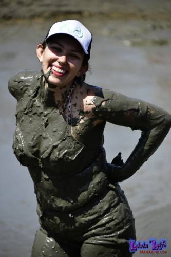 Trucks Gone Wild at Redneck Mud Park - Spring Break - Daytime 0418