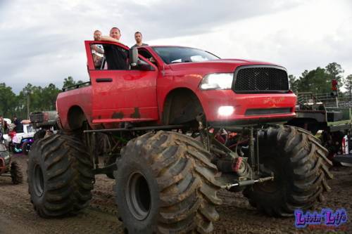 Trucks Gone Wild at Redneck Mud Park - Spring Break - Daytime 1568