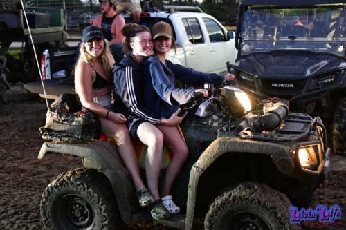 Trucks Gone Wild at Redneck Mud Park - Spring Break - Daytime 1613