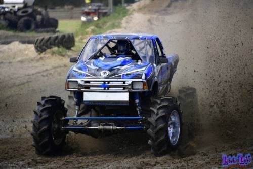 Trucks Gone Wild at Redneck Mud Park - Spring Break - Racing 0435