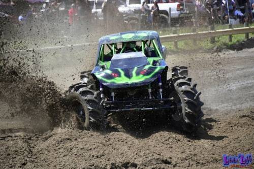 Trucks Gone Wild at Redneck Mud Park - Spring Break - Racing 0578
