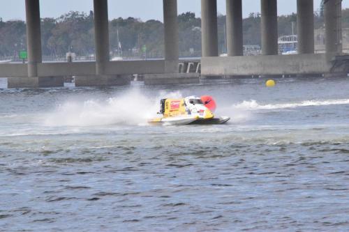 Formula-2 Powerboat Racing at the Bradenton Area River Regatta