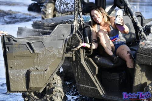 Plantbamboo (Trucks Gone Wild) Muddy Valentine 2021 - 109