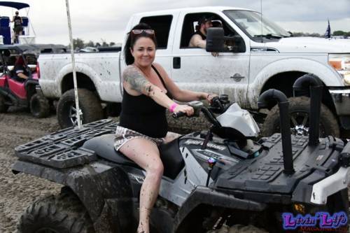 Plantbamboo (Trucks Gone Wild) Muddy Valentine 2021 - 268