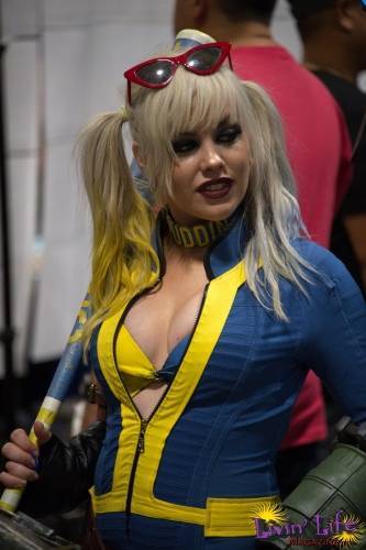 Tampa Bay Comic Con 2018 08-04-2018 0850 