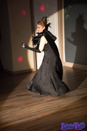 A Night of Burlesque - Heroes and Villains at ZenfiniTea
