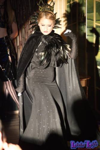 A Night of Burlesque - Heroes and Villains at ZenfiniTea