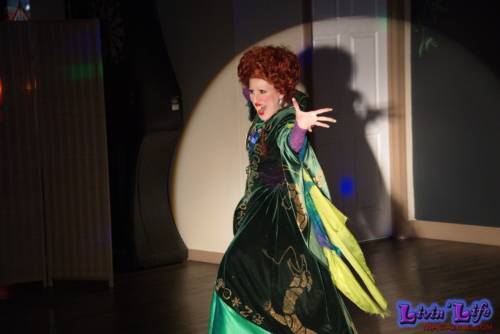 A Night of Burlesque - Heroes and Villains at ZenfiniTea