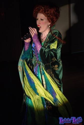A Night of Burlesque - Heroes and Villains at ZenfiniTea