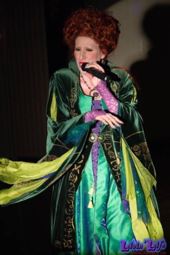 A Night of Burlesque - Heroes and Villains at ZenfiniTea
