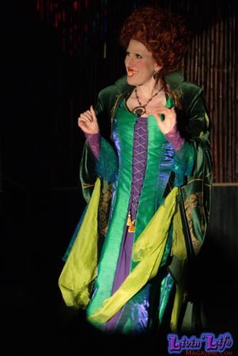 A Night of Burlesque - Heroes and Villains at ZenfiniTea
