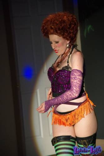 A Night of Burlesque - Heroes and Villains at ZenfiniTea