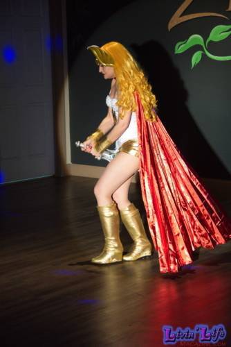 A Night of Burlesque - Heroes and Villains at ZenfiniTea