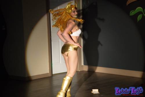 A Night of Burlesque - Heroes and Villains at ZenfiniTea
