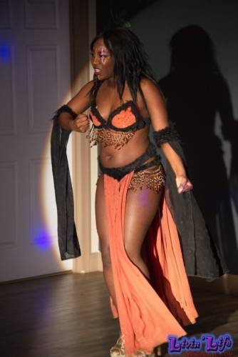 A Night of Burlesque - Heroes and Villains at ZenfiniTea