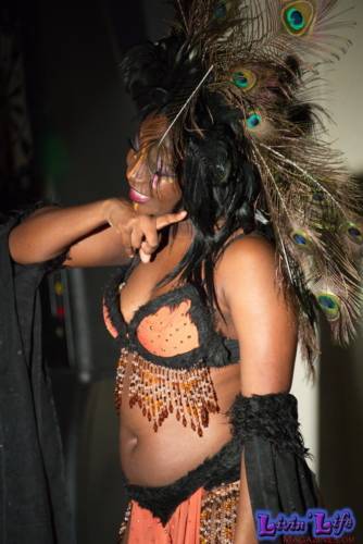 A Night of Burlesque - Heroes and Villains at ZenfiniTea