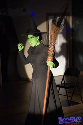A Night of Burlesque - Heroes and Villains at ZenfiniTea