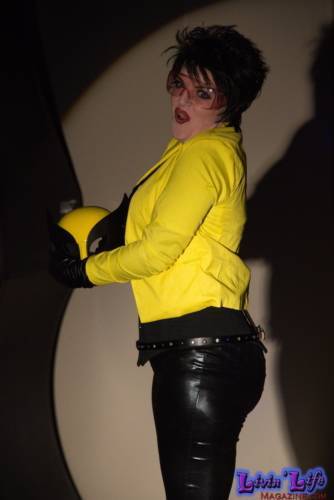A Night of Burlesque - Heroes and Villains at ZenfiniTea