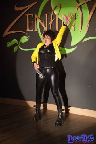 A Night of Burlesque - Heroes and Villains at ZenfiniTea