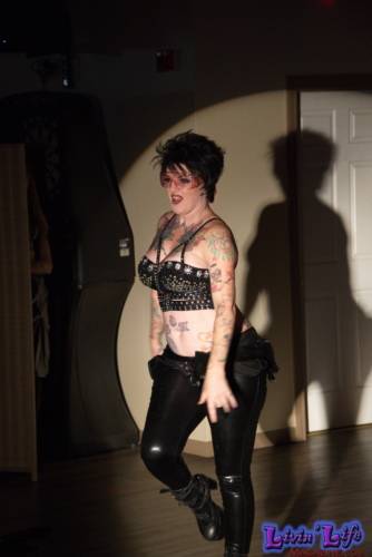 A Night of Burlesque - Heroes and Villains at ZenfiniTea