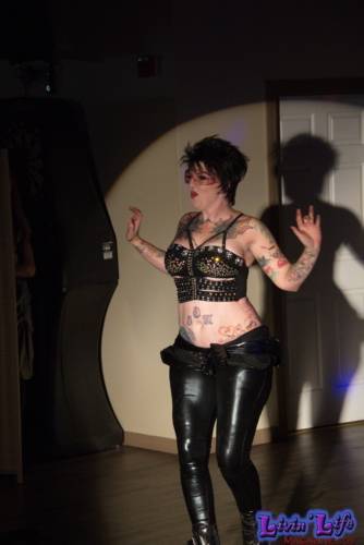 A Night of Burlesque - Heroes and Villains at ZenfiniTea