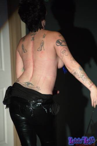 A Night of Burlesque - Heroes and Villains at ZenfiniTea