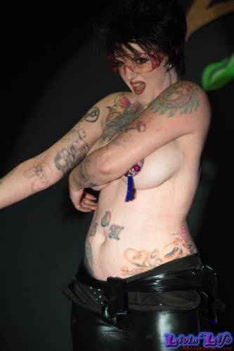 A Night of Burlesque - Heroes and Villains at ZenfiniTea